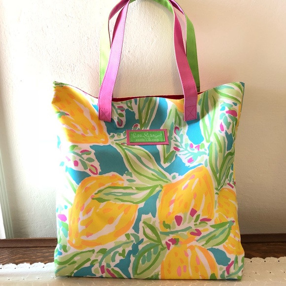 Lilly Pulitzer Handbags - Lilly Pulitzer for Estée Lauder Tote